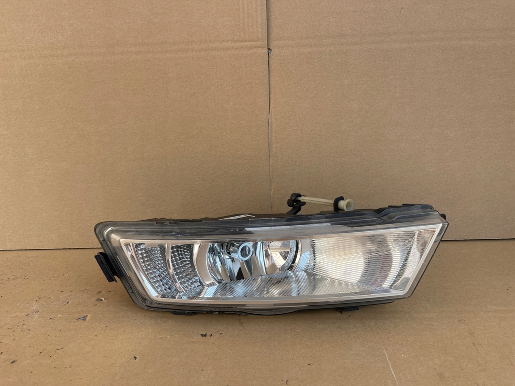 фото №1, Skoda rapid протитуманна фара правий передній 5ja941700b