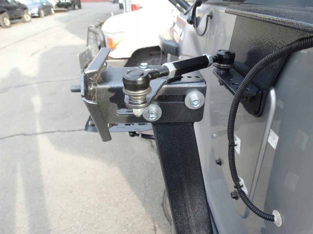 фото №8, Nissan patrol y61 gu4 бампер задня na колесо +безкоштовно