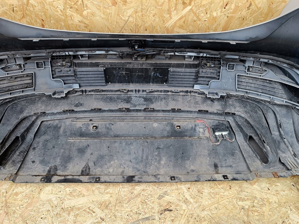 фото №13, Porsche taycan 9j1 камера kpl бампер задняя w цвет m9a kreide 2022r карбон