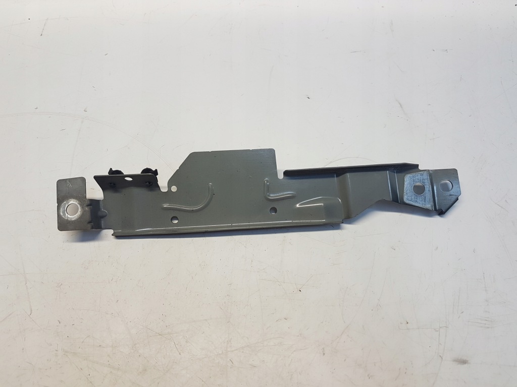 фото №1, Volvo v90 s90 кронштейн крила праве