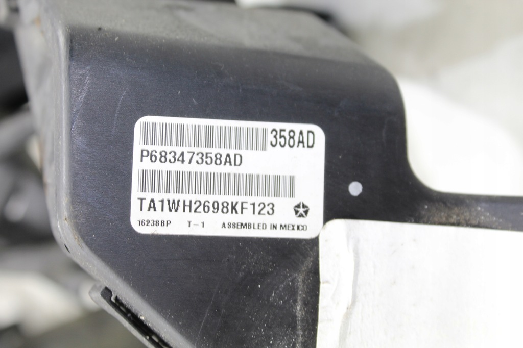 фото №8, Jeep cherokee kl 19- 3.2 жгут отсек двигателя