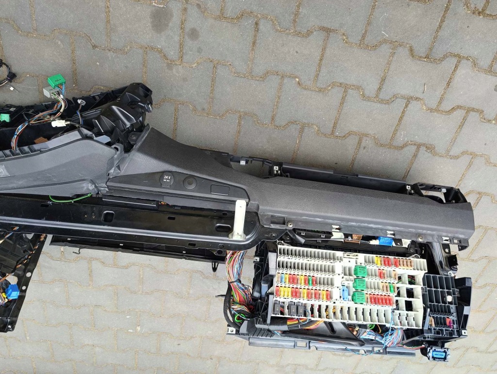 фото №4, Консоль с электропроводка scania r ngs 2018