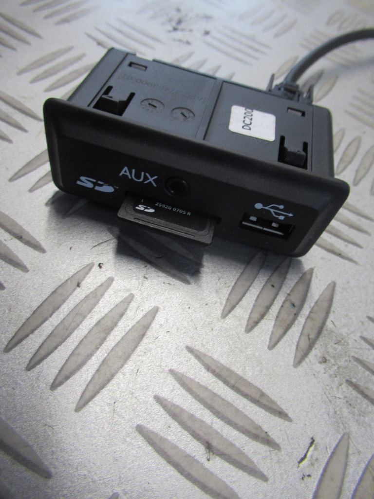 фото №1, Renault koleos i lift 2013 r. разъём aux usb 280234575r