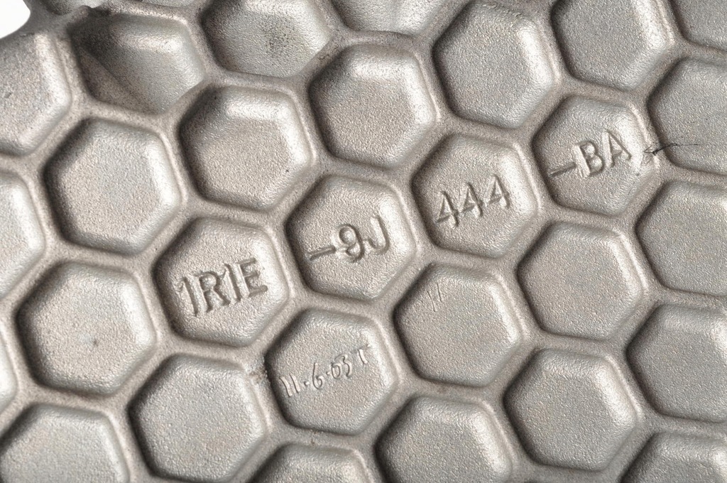 фото №6, Aston martin vanquish i 6.0 захист кришка двигуна 1r1e-9j444-ba