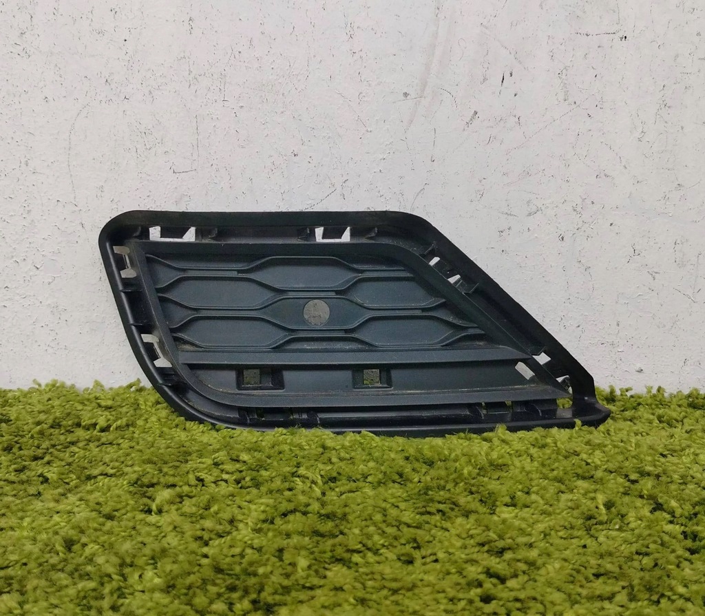 фото №1, Решётка решётка радиатора бампер правый перед vw t-roc 17- оригинальный номер