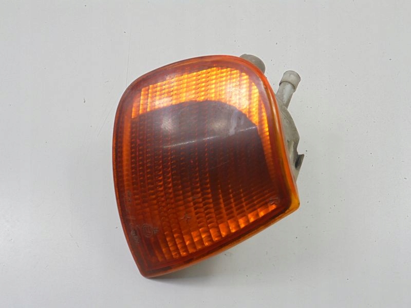 фото №9, Vw caddy 2 9k поворотник правий 6k5953050b