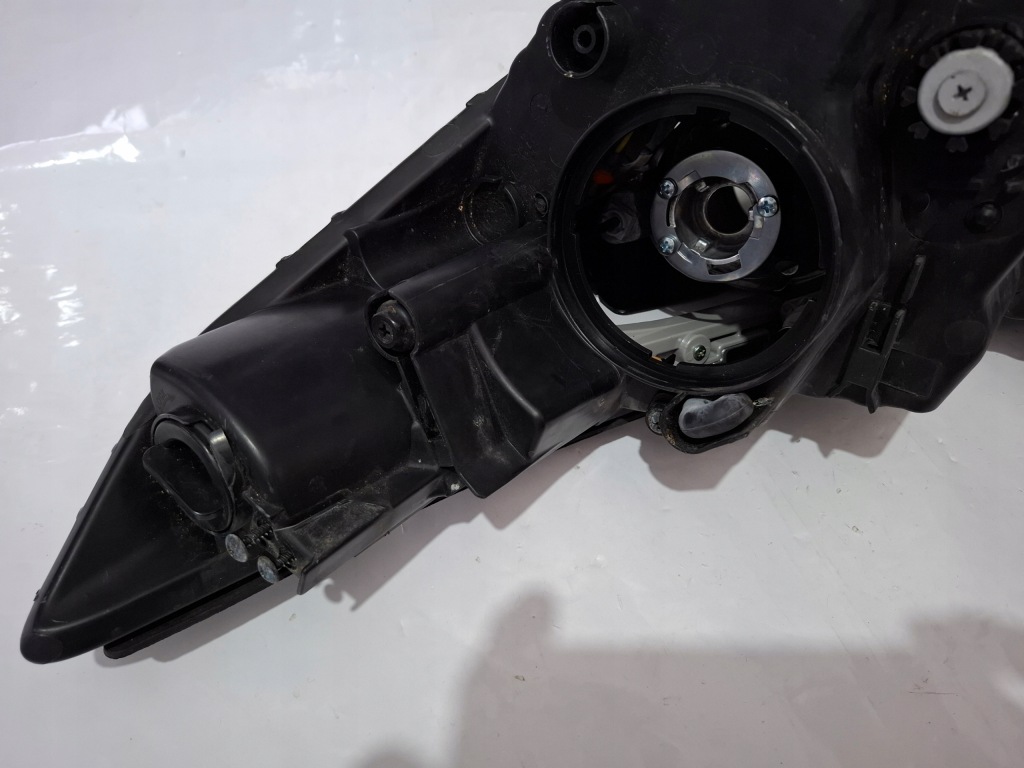 Hyundai ix35 рестайлинг  фара led фара правый правый  сторона 92102-2sxxx в Украине