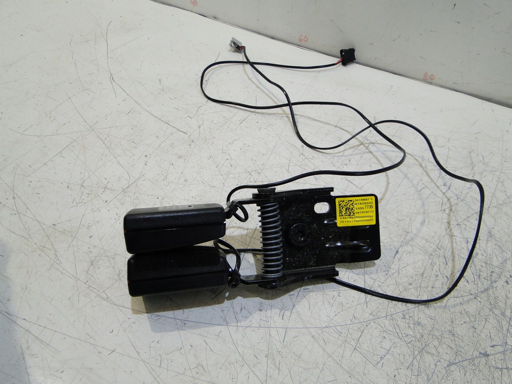 фото №11, Кліпса замок ременів задня opel adam 13357735