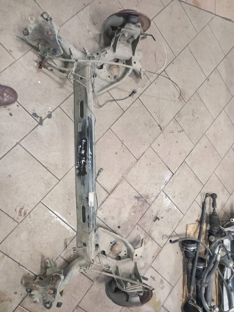 Купити Задня oś балка підвіска renault fluence 11r 1.5 dci