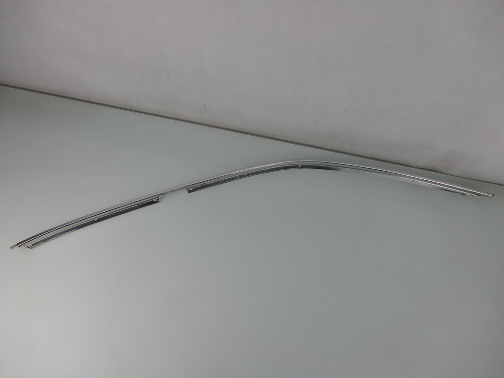 фото №1, Audi a8 d2 молдинг кузовна дахова права хром