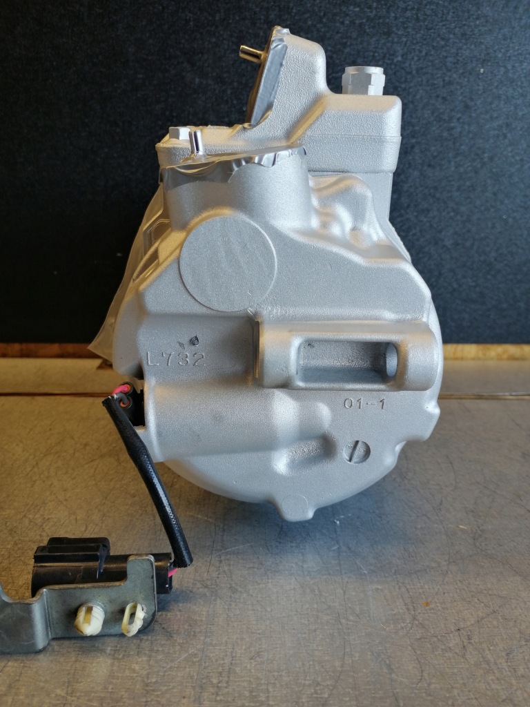 фото №3, Компрессор кондиционера land rover jpb000183