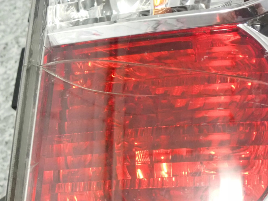 фото №8, Suzuki grand vitara ii 3d 05- лампа задняя правая europa