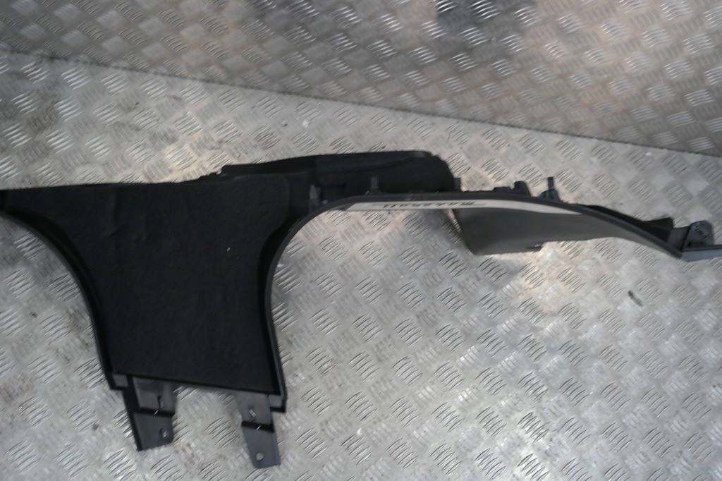 фото №4, Maserati levante накладка порог внутренняя правая