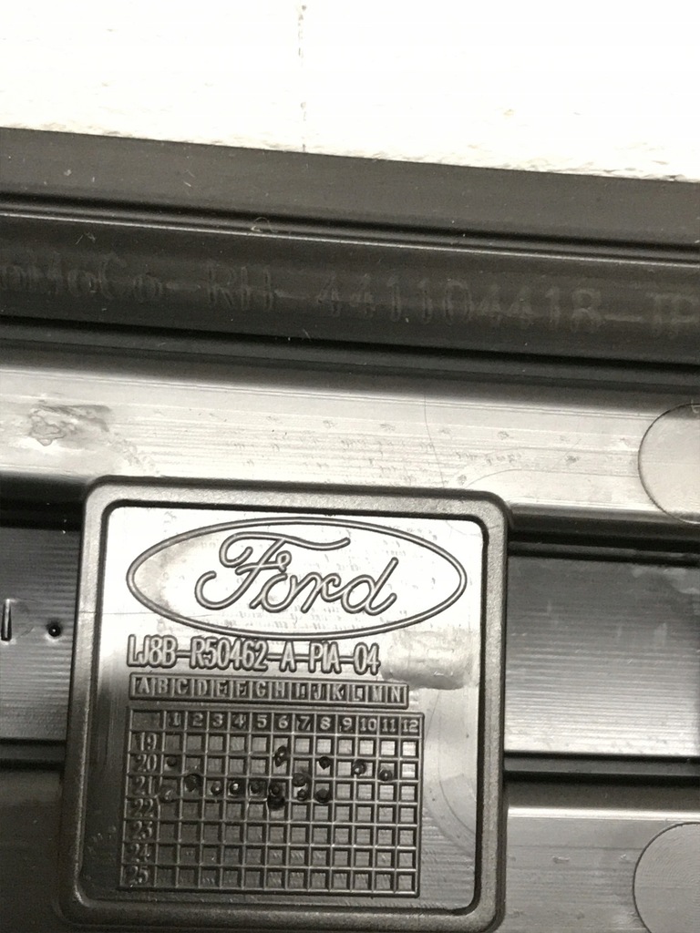 фото №9, Mustang mach-e молдинг дах права lj8b-r50462-a