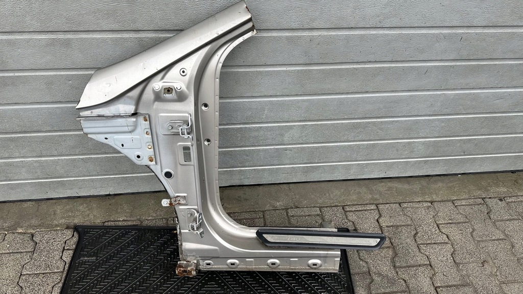 фото №1, Hyundai i40 kombi блок двигуна поріг лівий чверть vy2