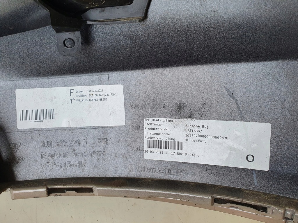 фото №7, Porsche taycan 9j0 бампер перед 9j0807221 d