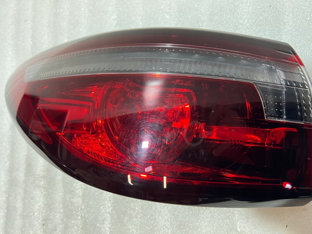 Mazda 6 gl лампа ліва sedan rok 2021 grf5-51160 Доставка