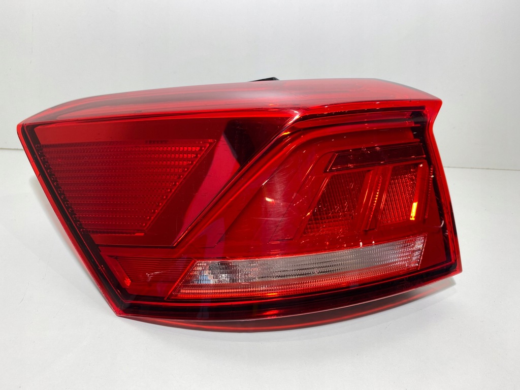 фото №1, Лампа задня vw t-roc 2ga945095 ліва
