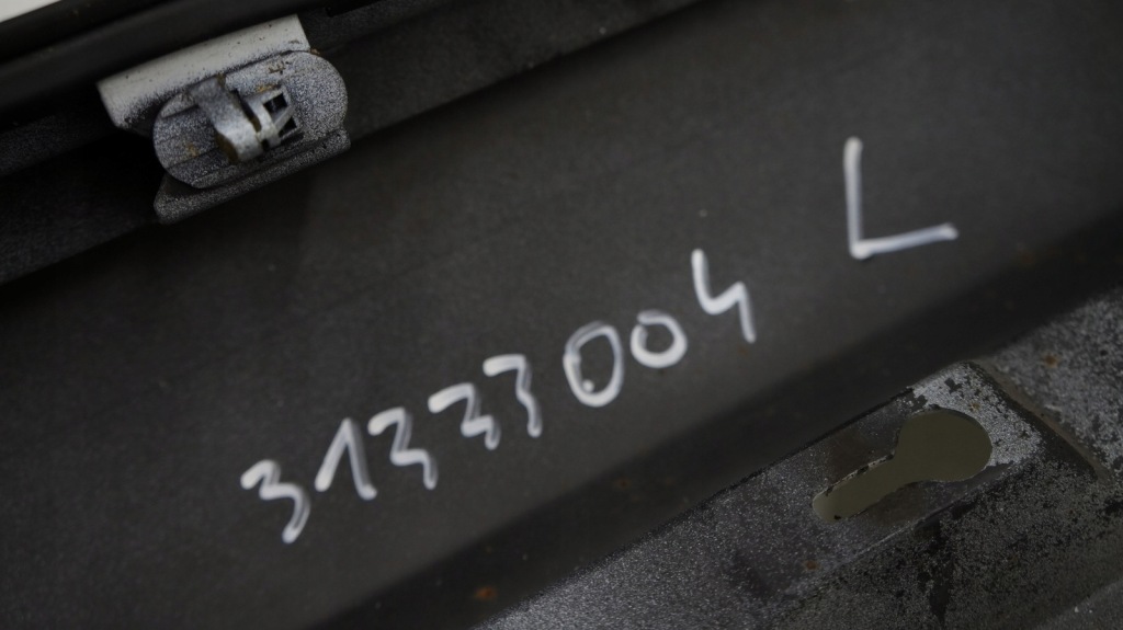 фото №4, Volvo v60 s60 молдинг поріг ліва 31333004