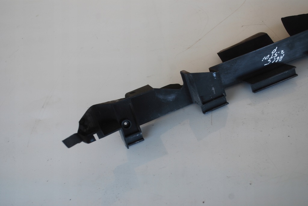 фото №5, Повітропровід повітря права audi a6 c5 4b0121284q