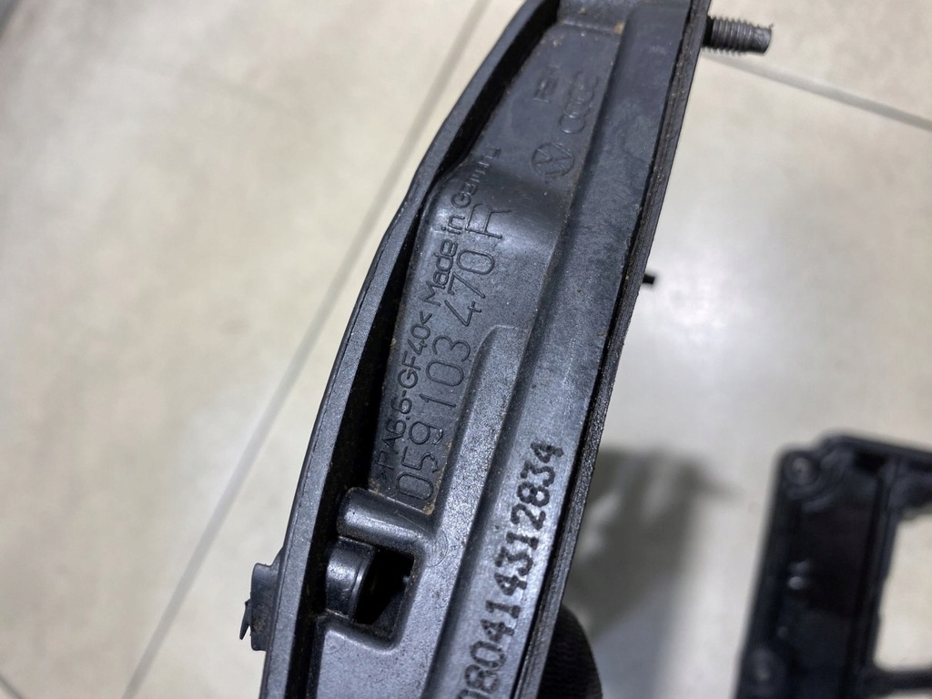 фото №6, Кришка клапанів audi q7 4l 3.0 tdi 059103469ac 059103470r