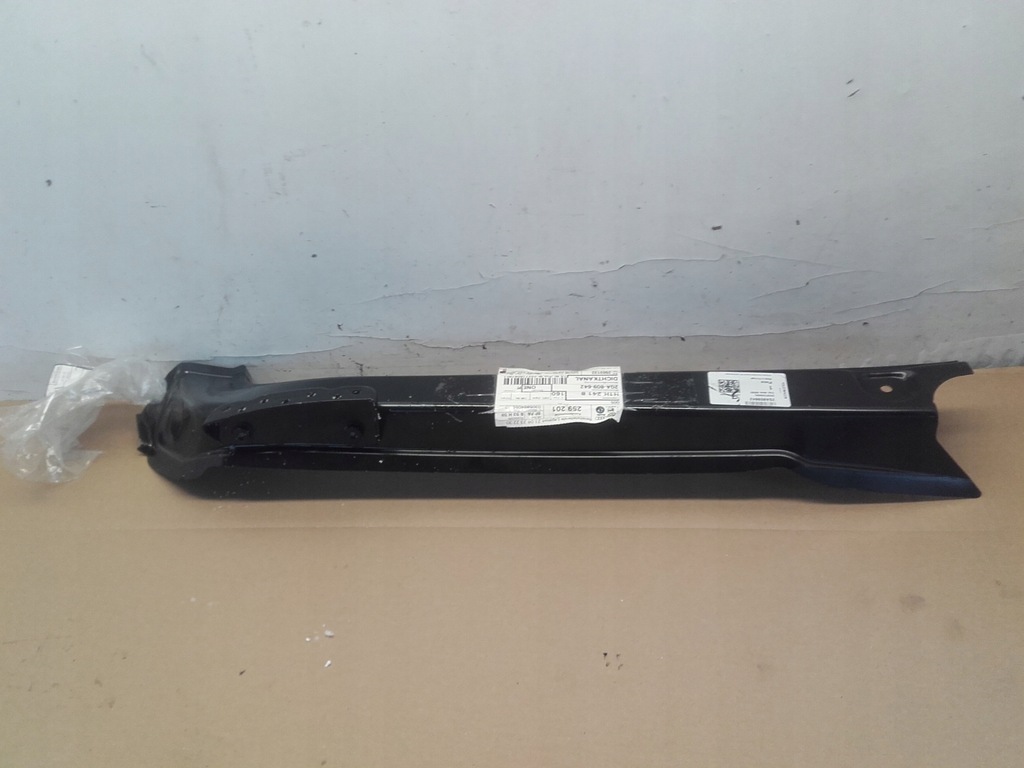 фото №1, Element łączący панель боковий внутрішній правий задня vw t-roc 2ga809642