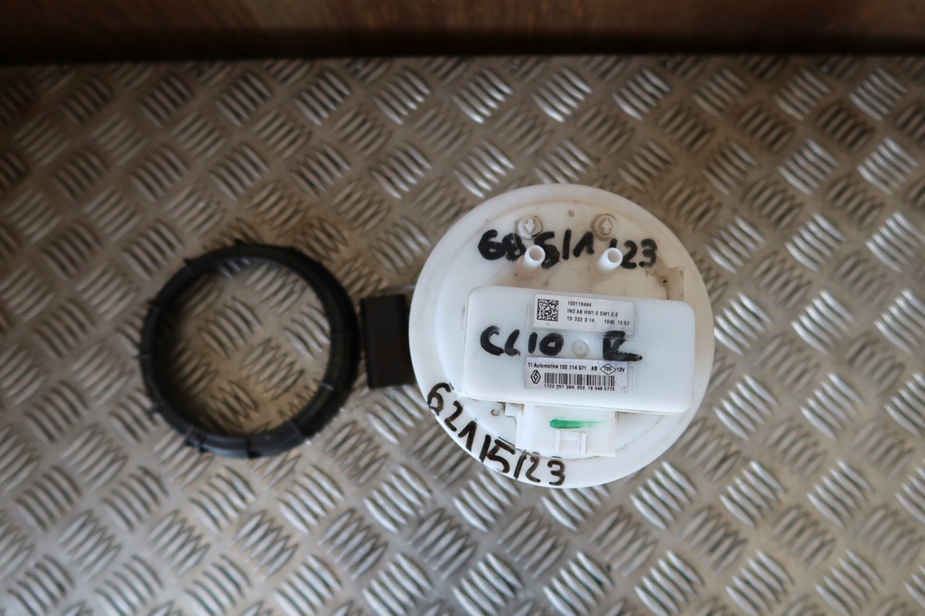 фото №1, Насос пального clio v 172025139r