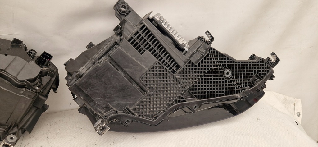 фото №12, Audi e-tron gt 4j3 full led matrix лампа передняя левая + правая