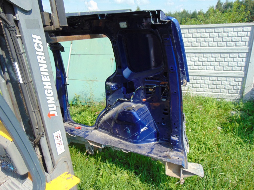 фото №10, Обшивка бік крила правий задня ford courier 2012-