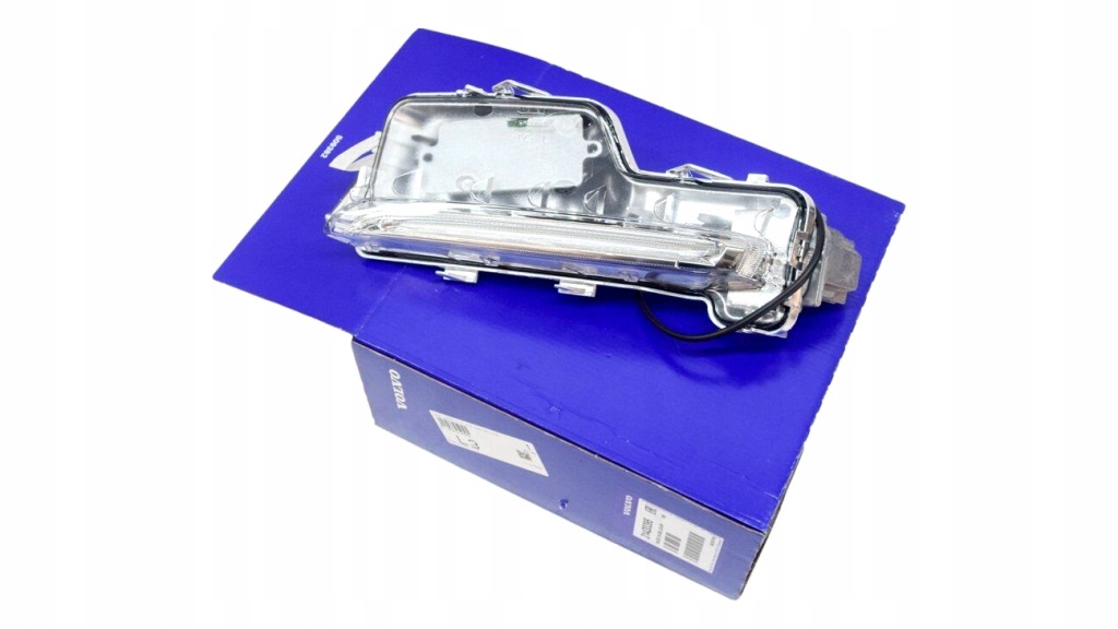 Купити Volvo s60 v60 ліва фара led рух денна габарит