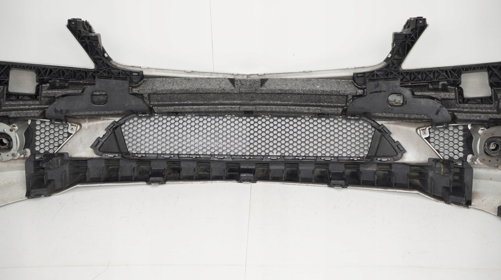 Бампер перед передний mercedes w204 07-11r 775 Доставка