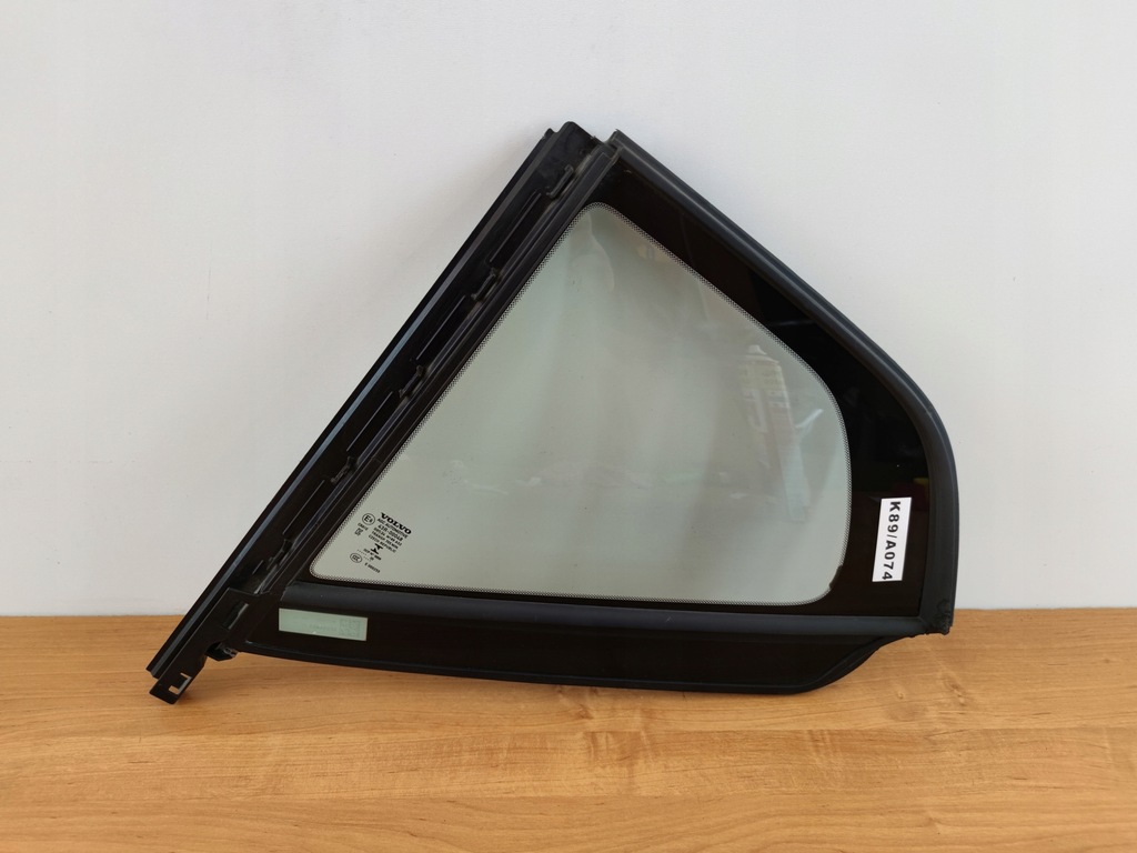 фото №1, Скло двері лівий задня volvo xc40 18-21 rok трикутник