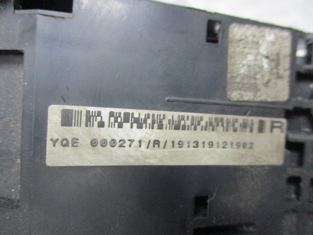 Коробка запобіжників land rover freelander yqe000271 Доставка