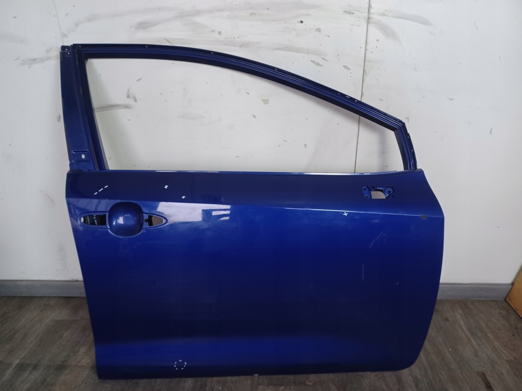 фото №1, Дверь -- toyota corolla e21 -- хэтчбек - sedan - kombi -- передние правое