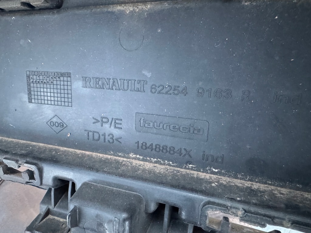 фото №10, Бампер молдинг решётка renault clio iv 4 rs trophy оригинал