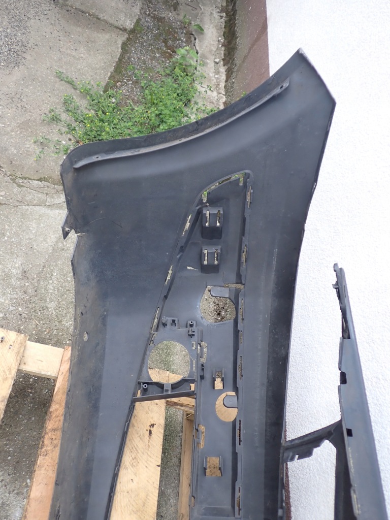 Бампер перед передний renault megane 2 рестайлинг  европа 8200412362 8200484322 с Разборки