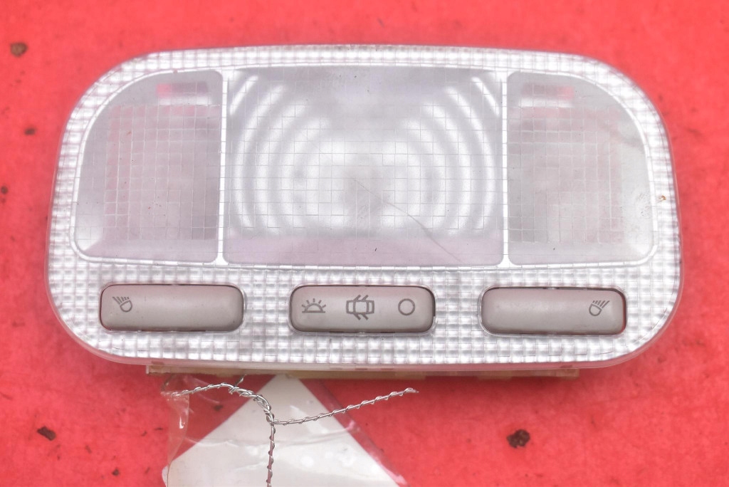 фото №1, Лампа освещение салона перед 9680713880 peugeot 3008 1 i 10-13