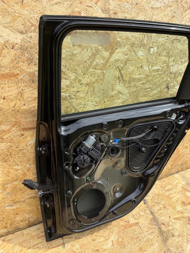 фото №10, Дверь задняя задние правое seat leon iii lift kombi чёрные