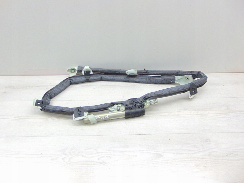 фото №1, Bmw x 3 e 83 шторка безпеки права