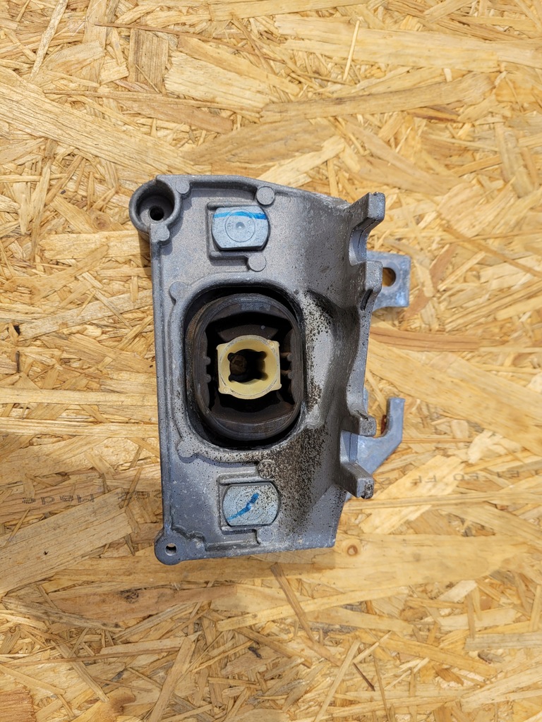 фото №1, Подушка коробки передач renault 112228880r