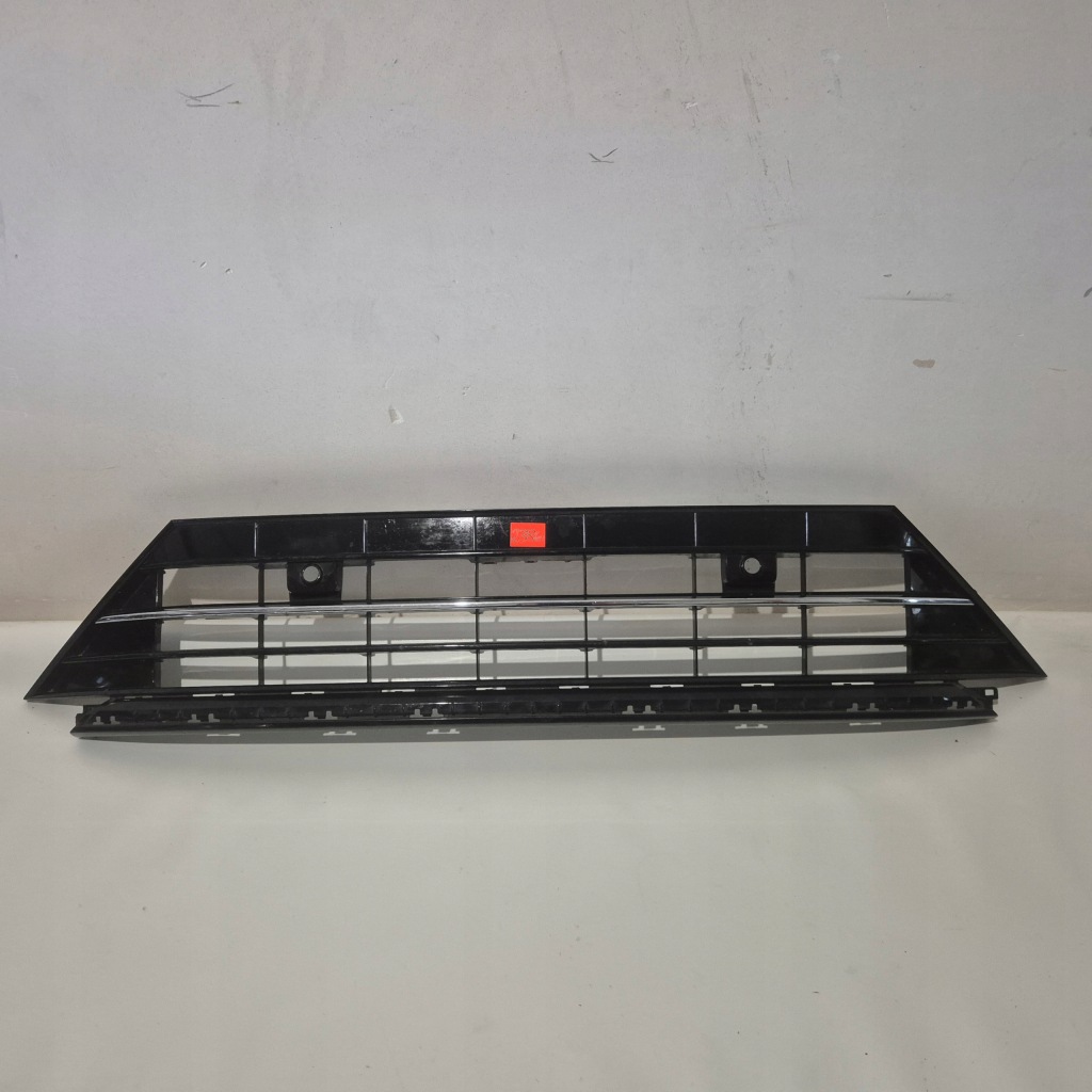 фото №1, Volkswagen tiguan 5na 2017-2021 r-line решётка средняя