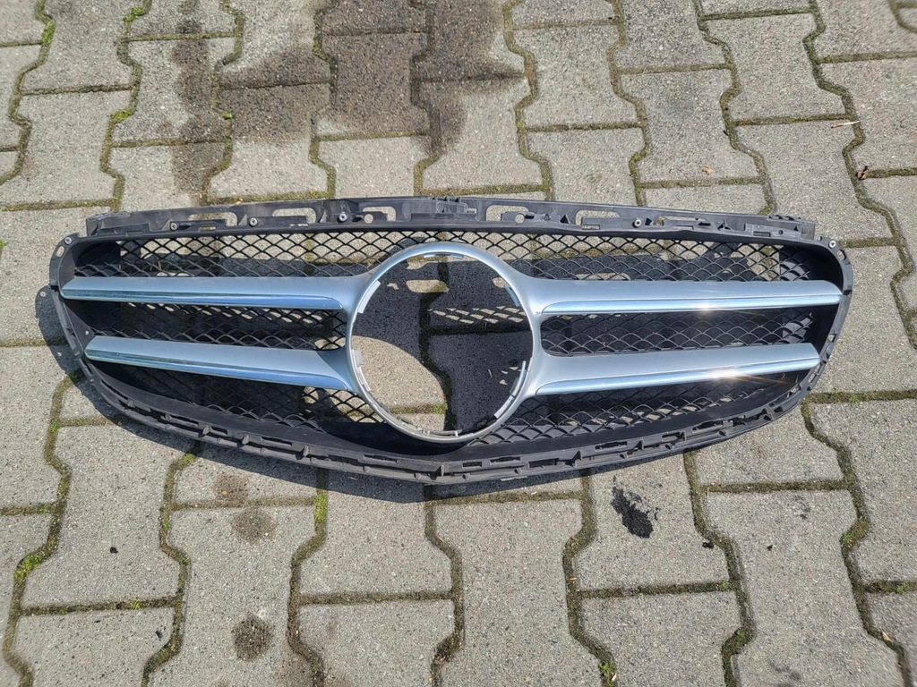 фото №1, Mercedes 212 lift решётка радиатора решётка радиатора передняя оригинал