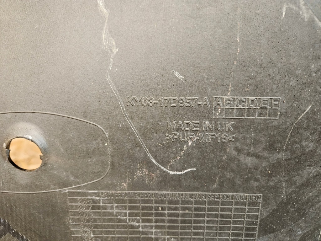 фото №8, Aston martin vantage ky63 18- бампер перед передний