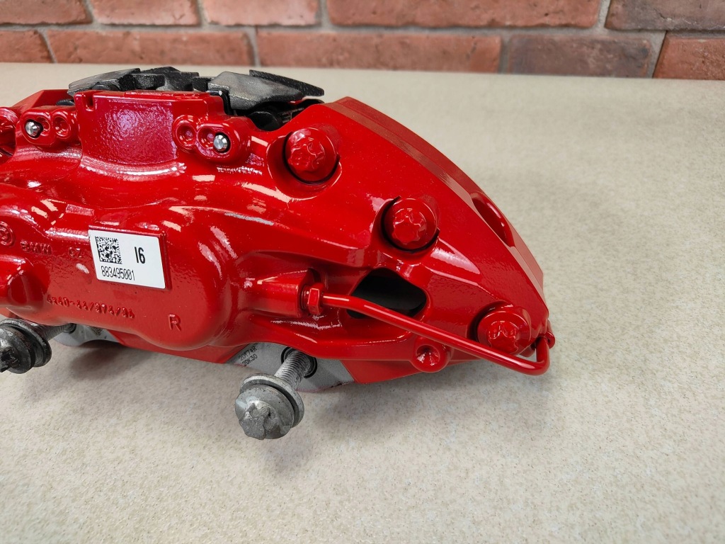 Супорт гальмівний правий перед brembo 374x36 bmw g16 g20 g21 g23 g26 6897348 Зі Шроту