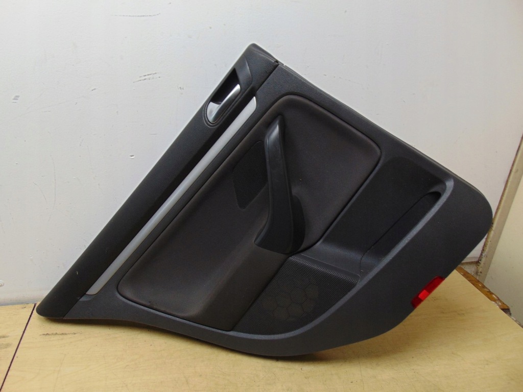 фото №1, Оббивка обшивка двері лівий задня vw golf vi kombi 1k4868115