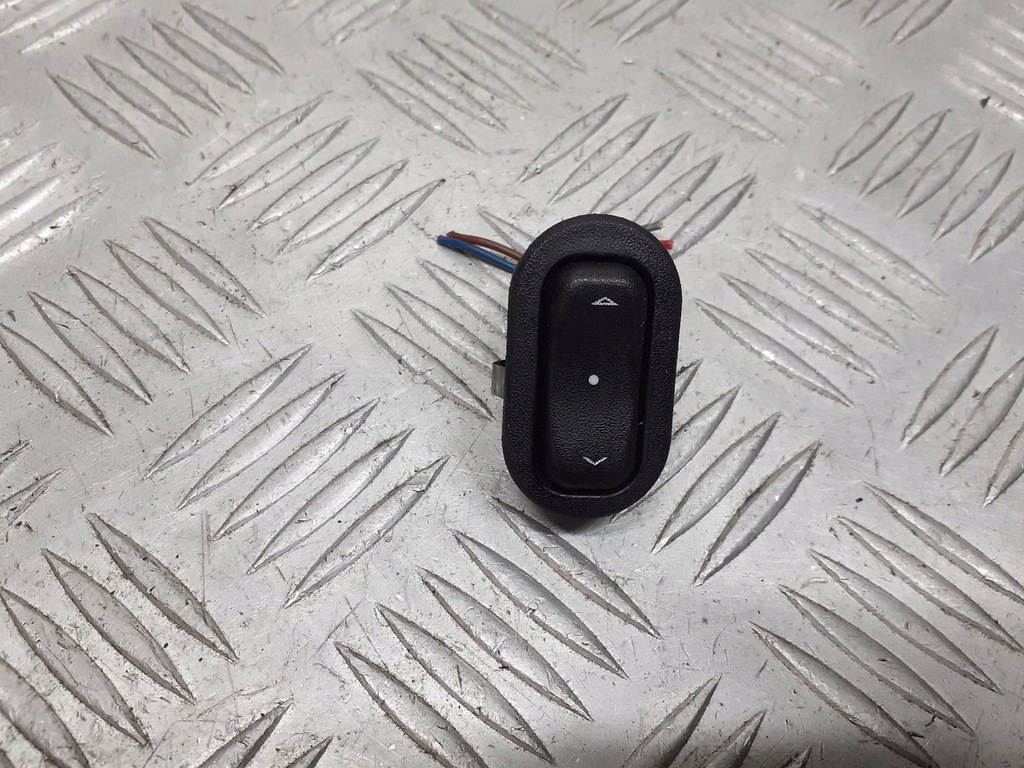 фото №1, Кнопка переключатель стекло opel astra g ii 90561388