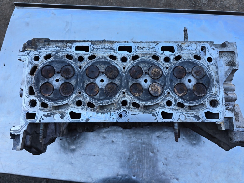 Головка комплектная валы master 2.3 dci m9t 8200519994m герметичная Киев