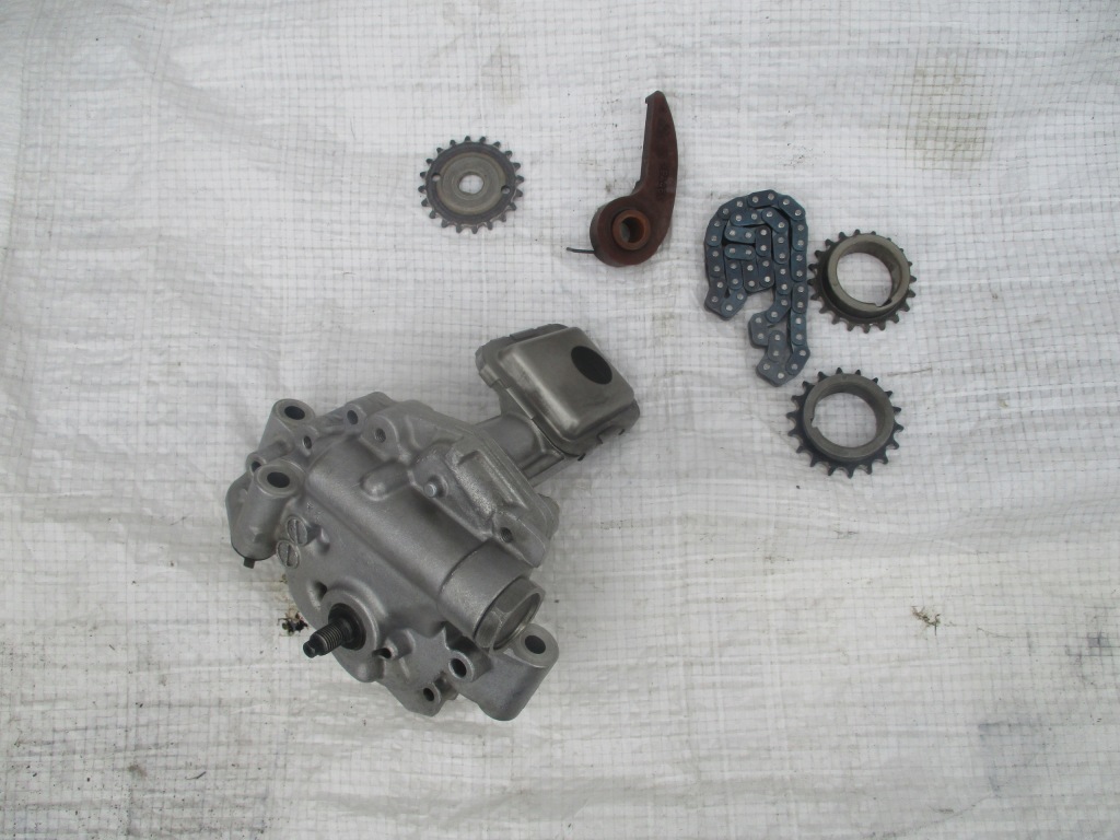 фото №1, Насос оливи грм toyota avensis t25 verso rav4 ii 2.0 vvti