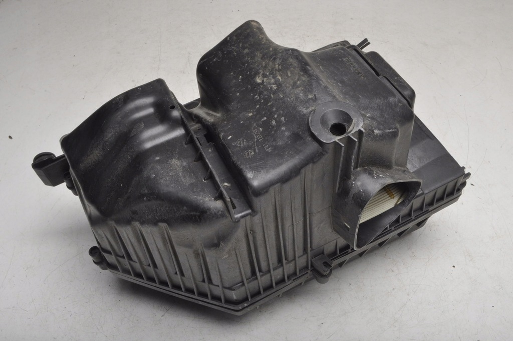 фото №7, Volvo s60 v60 s80 v70 xc60 i 2.0 d3 d4 корпус фільтра повітря 31319684