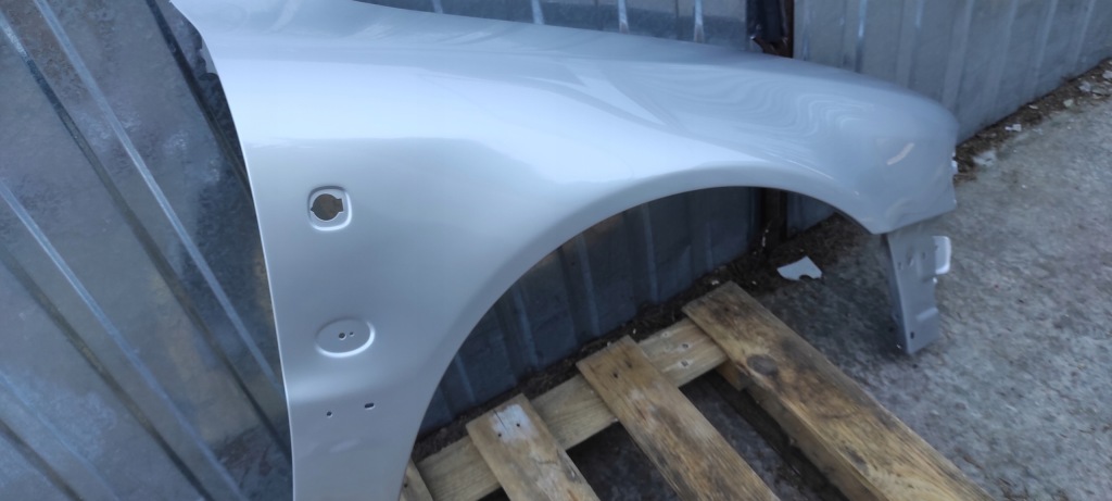 Крыло  правый  audi a4 b5 рестайлинг  ly7t оцинкованный Киев
